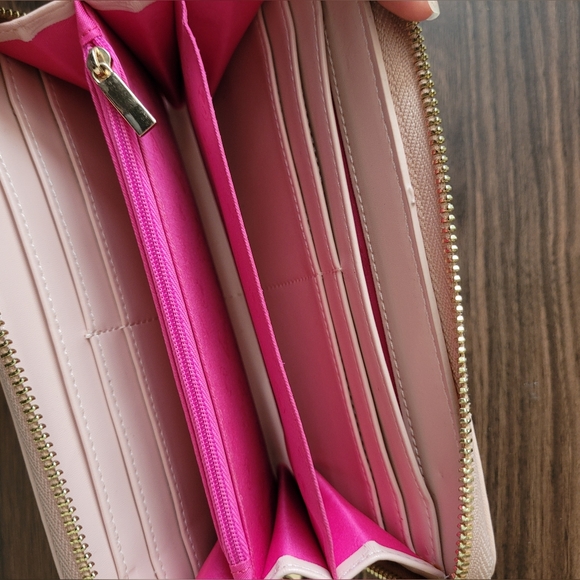 Barbie Wristlet - Picture 7 of 9